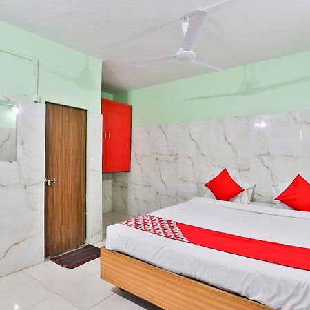 Oyo 24833 Hotel Silver Daman Extérieur photo
