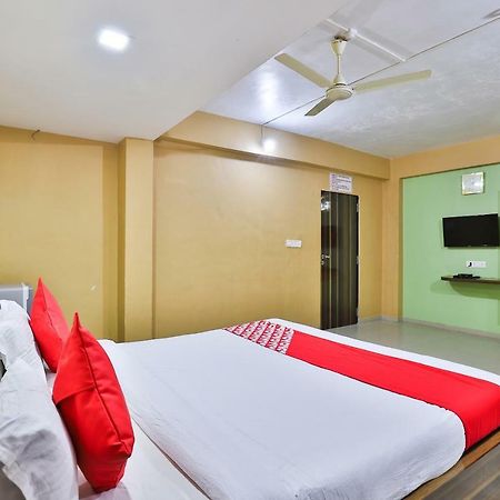 Oyo 24833 Hotel Silver Daman Extérieur photo