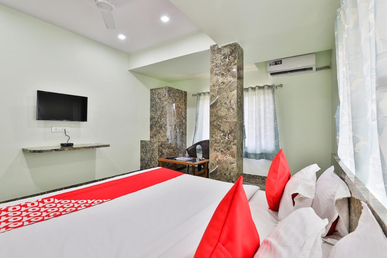 Oyo 24833 Hotel Silver Daman Extérieur photo