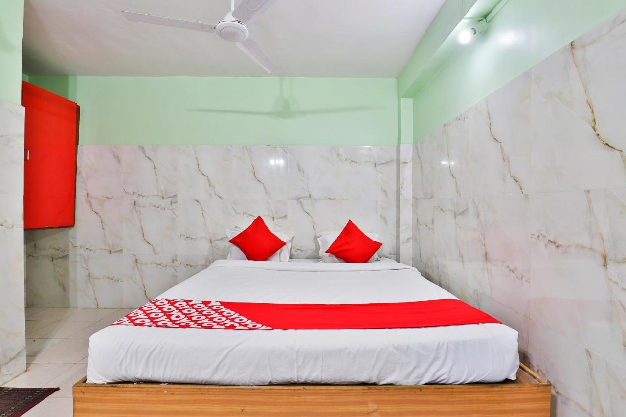 Oyo 24833 Hotel Silver Daman Extérieur photo