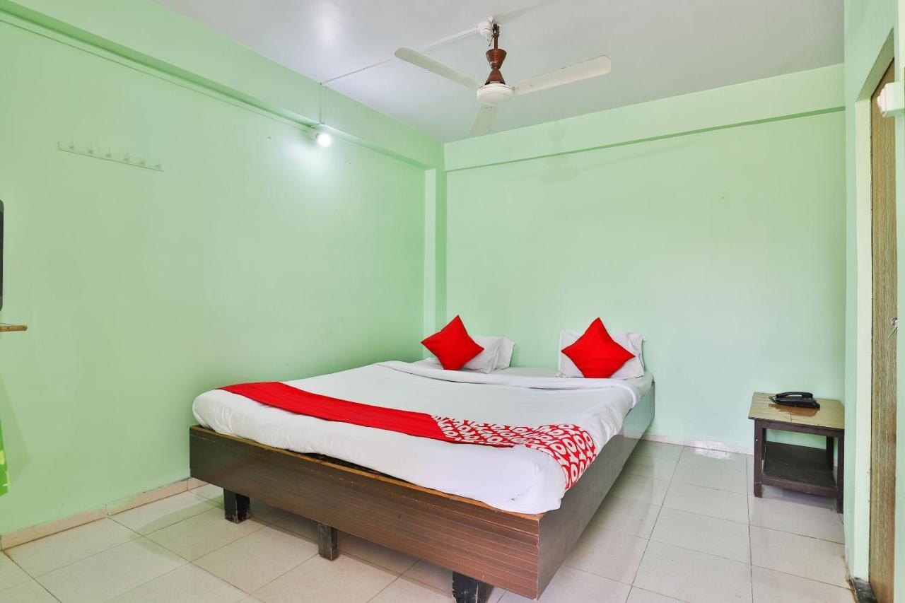 Oyo 24833 Hotel Silver Daman Extérieur photo