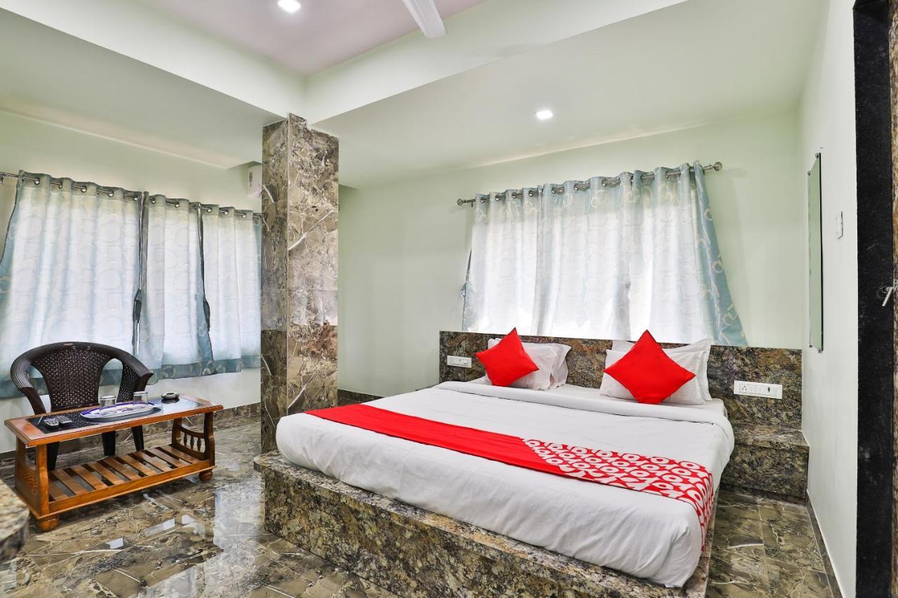 Oyo 24833 Hotel Silver Daman Extérieur photo