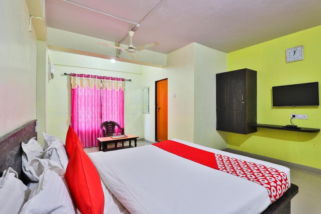 Oyo 24833 Hotel Silver Daman Extérieur photo