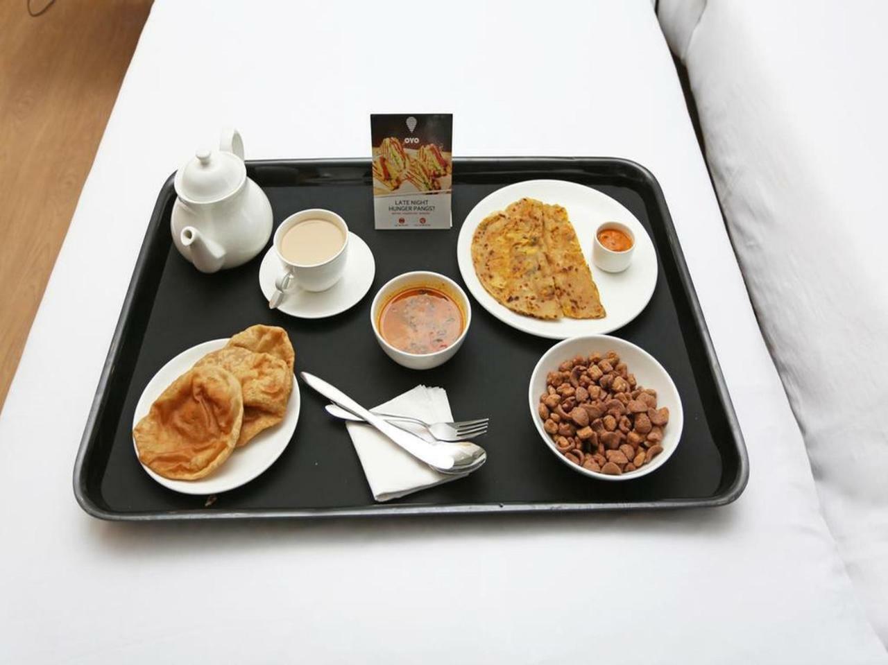 Oyo 24833 Hotel Silver Daman Extérieur photo