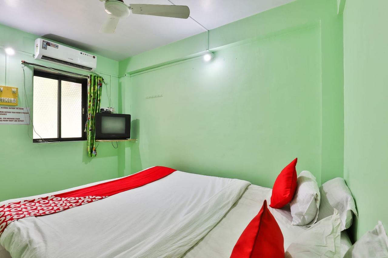 Oyo 24833 Hotel Silver Daman Extérieur photo
