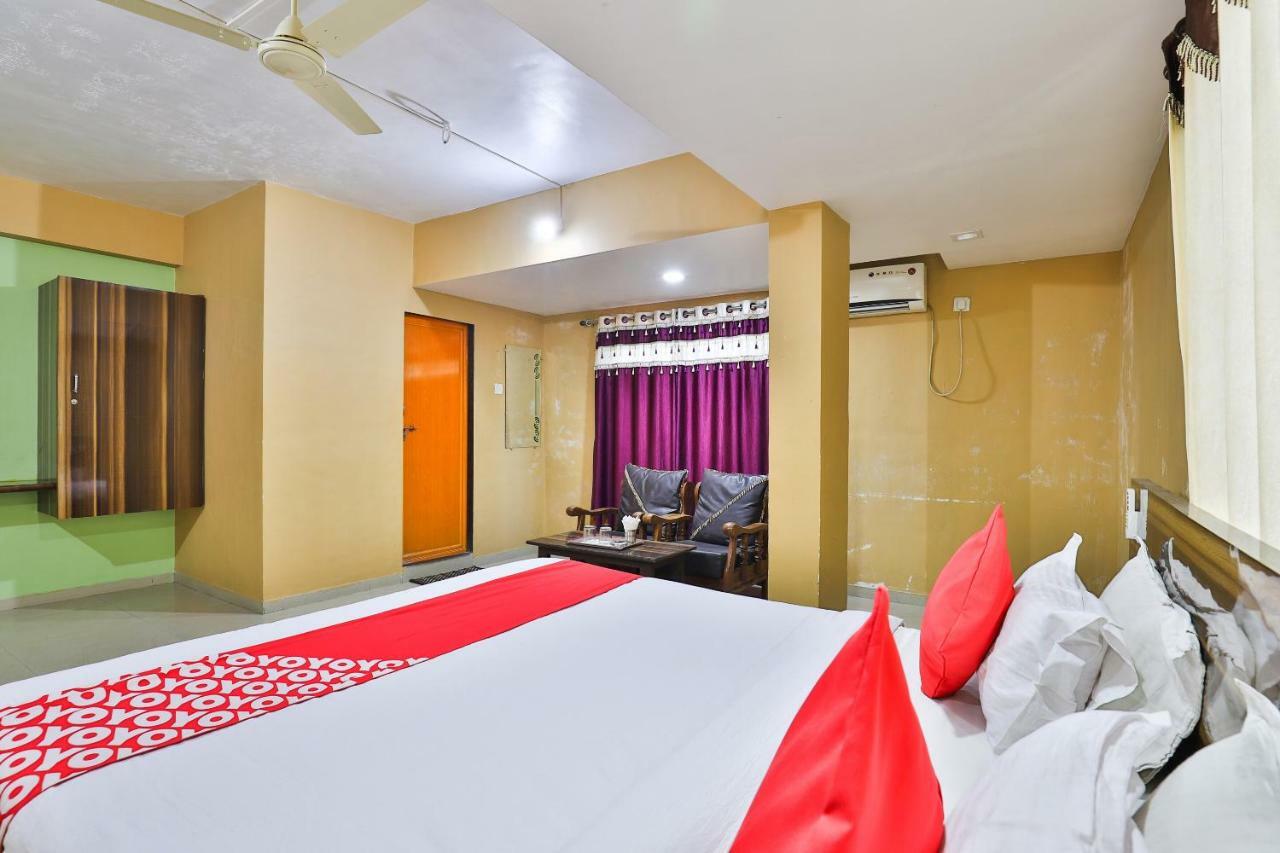 Oyo 24833 Hotel Silver Daman Extérieur photo