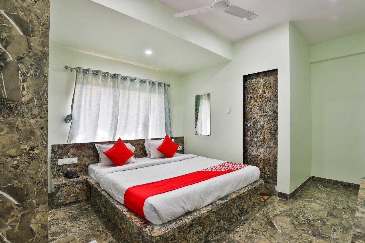 Oyo 24833 Hotel Silver Daman Extérieur photo